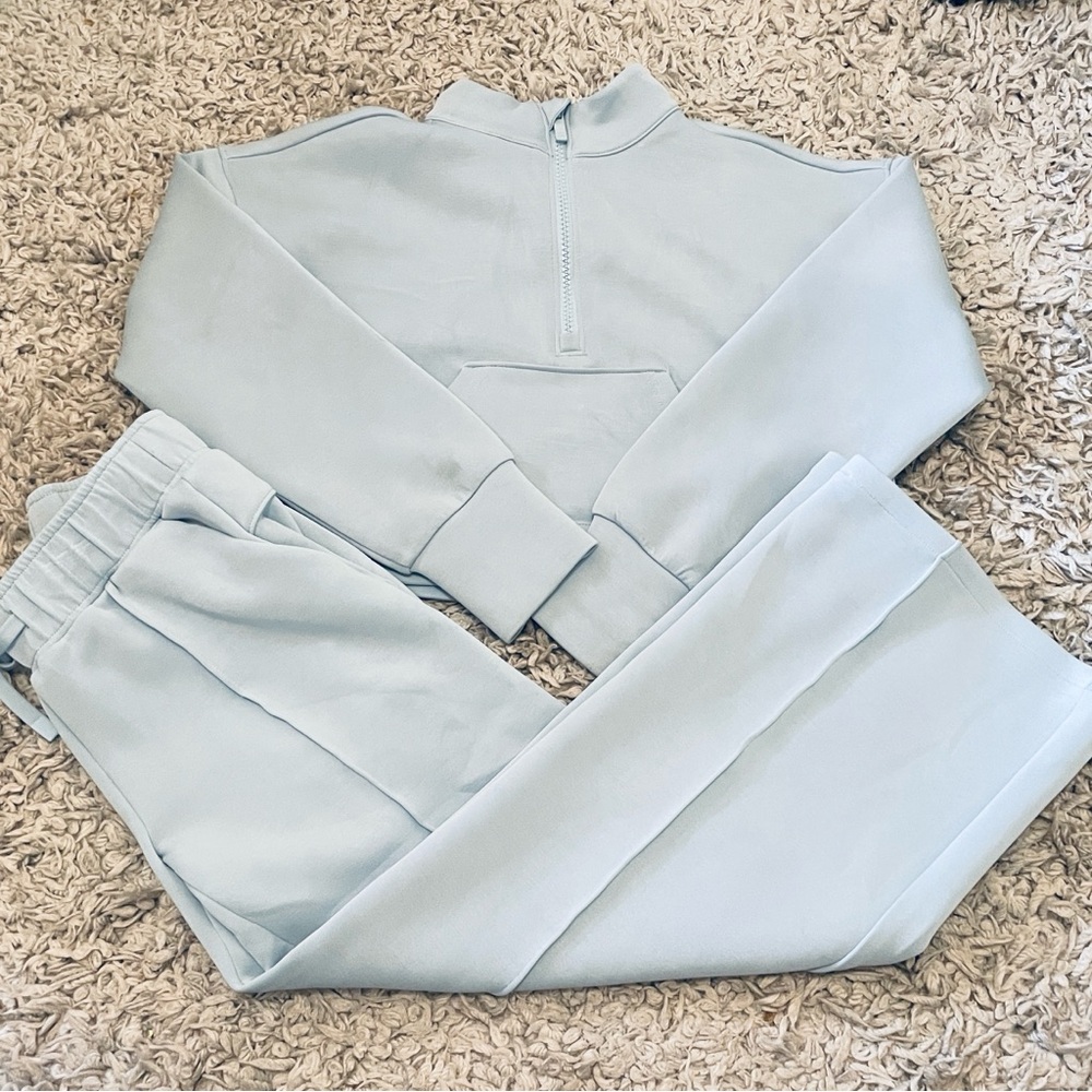 All In Motion Airy Sleek 1/2 Zip Pullover & Wide Leg Pants, Size S (6/7)
